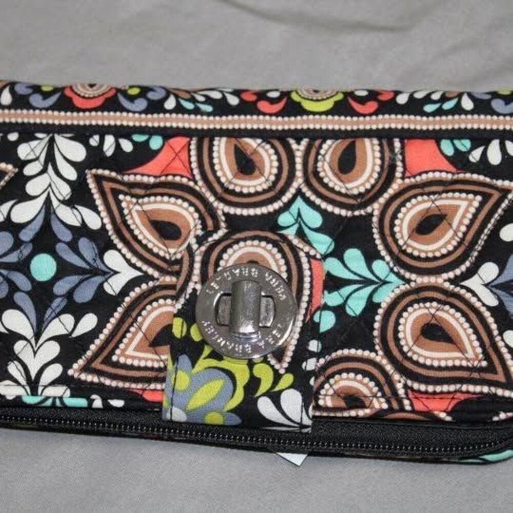 Vera Bradley 3Piece Set – Crossbody Bag, Tote & Wallet NWT Black Medallion Print - Picture 3 of 4